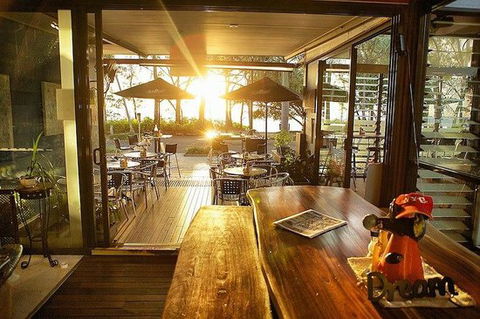 Chill Cafe - Renee 0