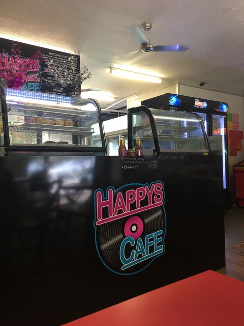 Happys Cafe & Restaurant - Renee 4