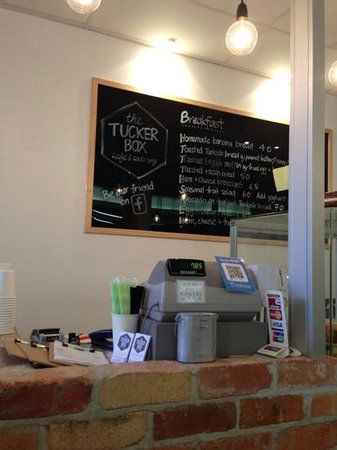 The Tucker Box - Qld Realsetate 0