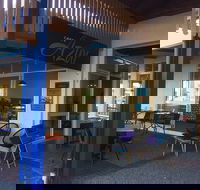 Cafe Azur - Swimm