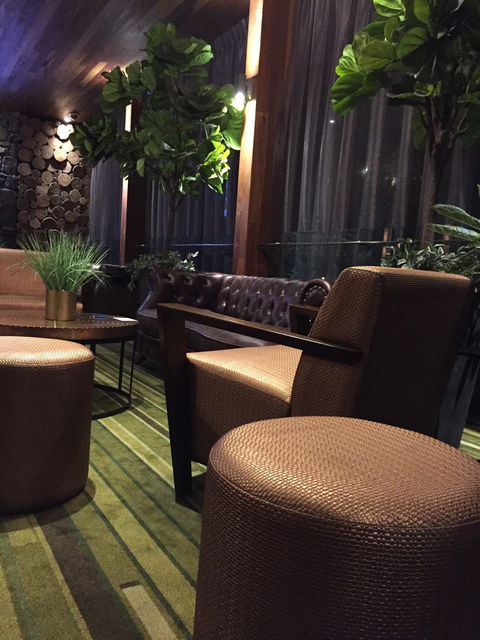 Eatons Hill Hotel Bistro - Internet Find 6