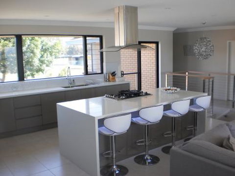 Australian Bathrooms & Kitchens - Internet Find 0