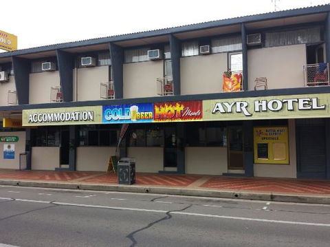 Ayr Hotel - Renee 0