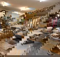 French Gorgeous - Qld Realsetate