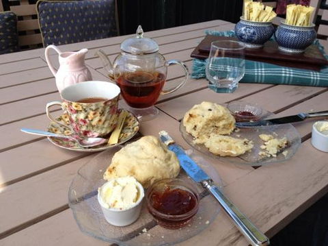 Geordie Lane Antiques & TeaRoom - Internet Find 0