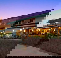 Mojo's Bar  Grill - Petrol Stations