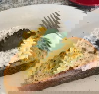 Peter's Cafe - Qld Realsetate