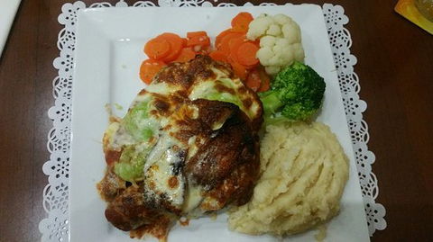 Simons Tavern Restaurant - Internet Find 0