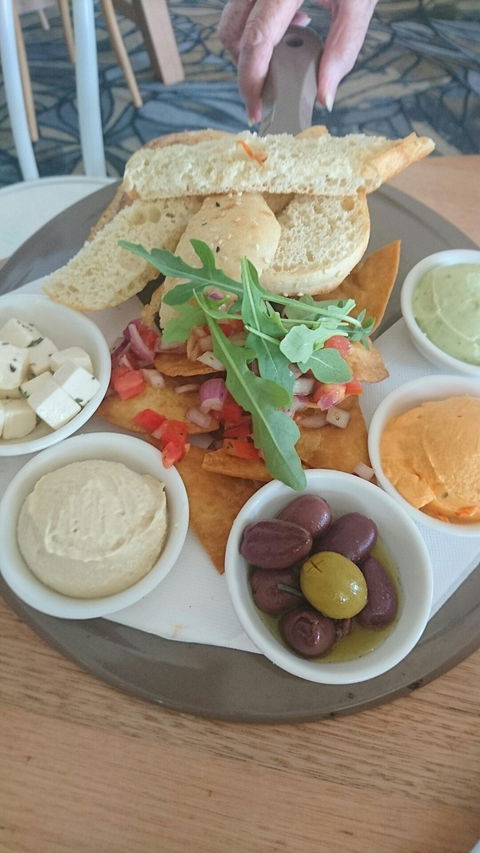 Trinity Beach Tavern - Qld Realsetate 3