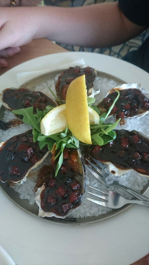 Trinity Beach Tavern - Qld Realsetate 5