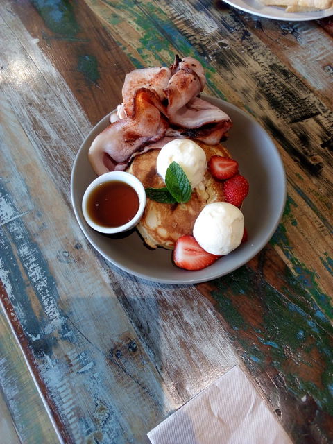 Urban Paddock Cafe - Renee 4