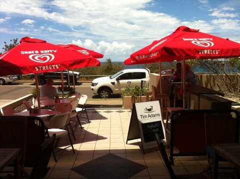 Beach Chalet Shop - Renee 0