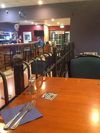 Boulders Tavern - Renee 0