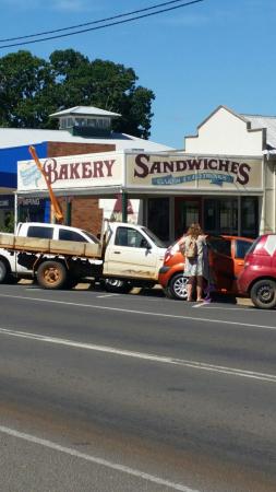 Gayndah Country Bakery - Swimm 0
