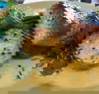 Jacobs Well Bayside Tavern - Renee