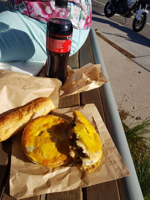 Mount Morgan Hot Bread Shop - Internet Find 2