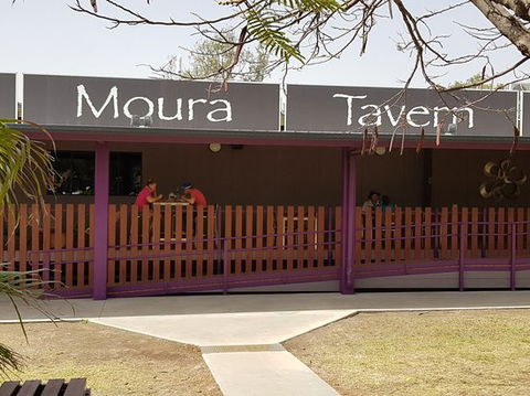 Moura Tavern - Swimm 0