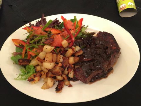 The Woolshed Restaurant Nanango - Renee 0