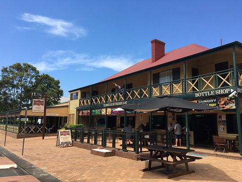 Tumbulgum Tavern - Renee 0