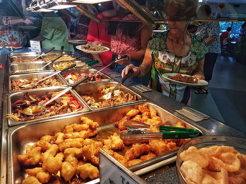 Buffet World Restaurant - Renee 0
