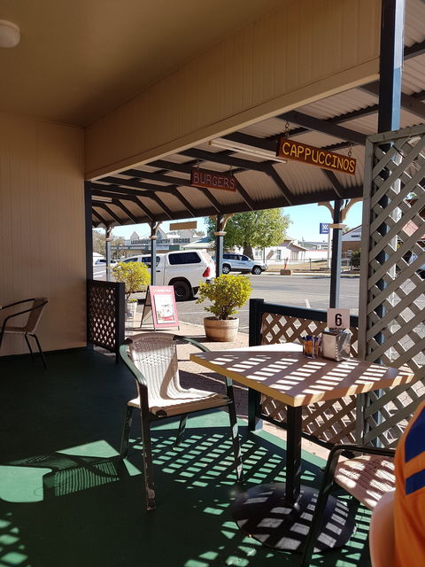 HotChoc Coffee Shop - Internet Find 3