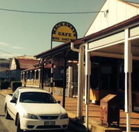 Mackaway's Cafe - Renee
