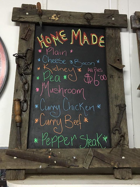 Mount Larcom Cafe - Internet Find 2
