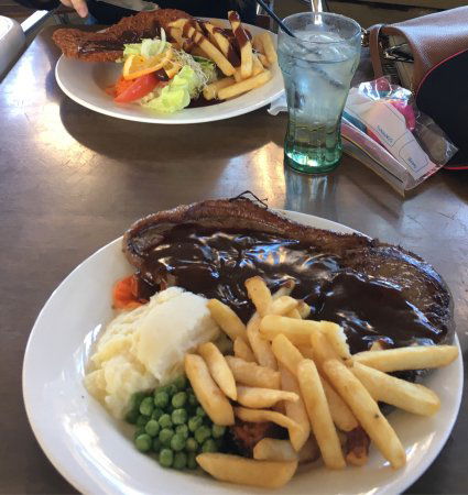 Rathy Pub - Qld Realsetate 0