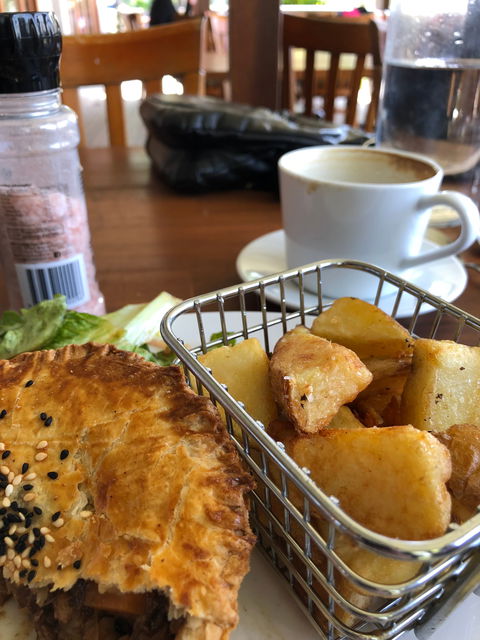 The Woods Ravensbourne - Renee 1