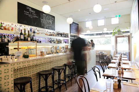 CRU Wine Bar - Renee 0