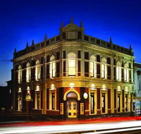 Miss Jackson - Swimm