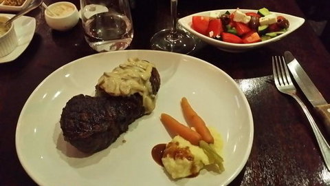 Ivanhoe Tavern - Swimm 0