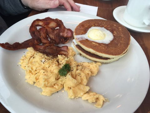 The Pancake Parlour - Renee 0