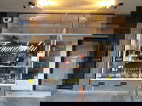 Tomodachi Izakaya  Bar