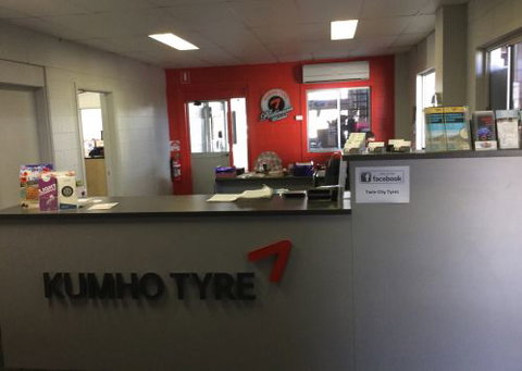 Twin City Tyres - Swimm 2