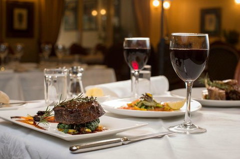 Oliver's Restaurant - Renee 0