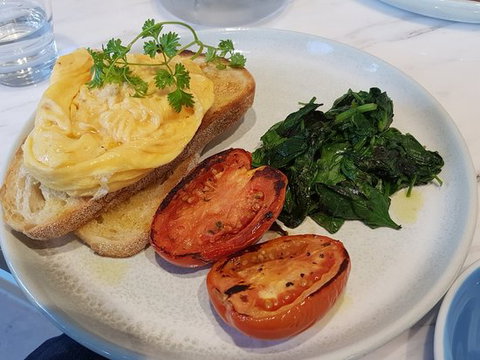 Whitehorse Chloe - Swimm 0