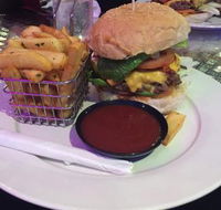 DJ's Diner and Bar - Renee