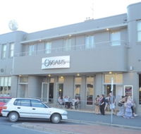 Oscar's Hotel and Cafe Bar - Internet Find