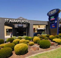 St Albans Hotel - Renee