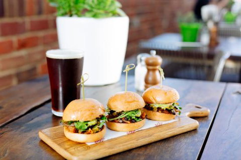 American Hotel Echuca - Internet Find 0