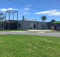 Castello's Pakenham Hotel - Petrol Stations