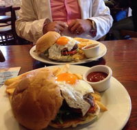 Flanagans Border Inn - Renee