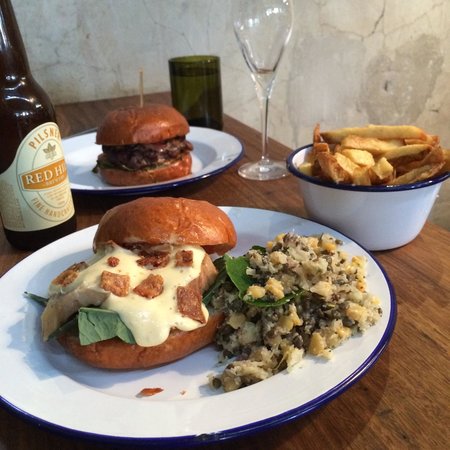 Piggery Cafe Burnham Beeches - Internet Find 0