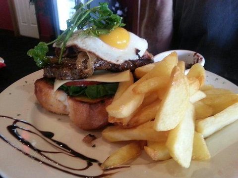 Silvers Bar And Grill - Internet Find 0