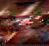 Sooki Lounge