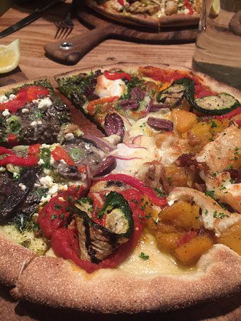 Mad Raven Pizza Deluxe - Renee 0