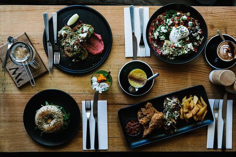 Mr. Macedon - Renee 0