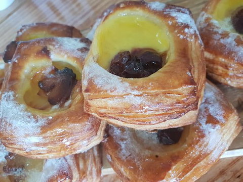 Tommy Brock Cafe - Renee 0