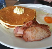 Wallder's Cafe - Renee
